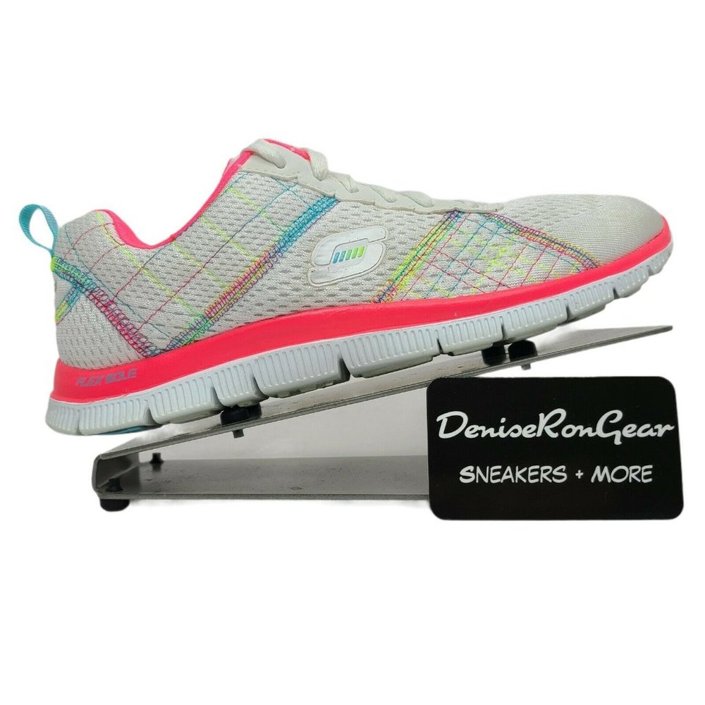 Skechers Womens Skech Knit White Running Shoes 8.5
